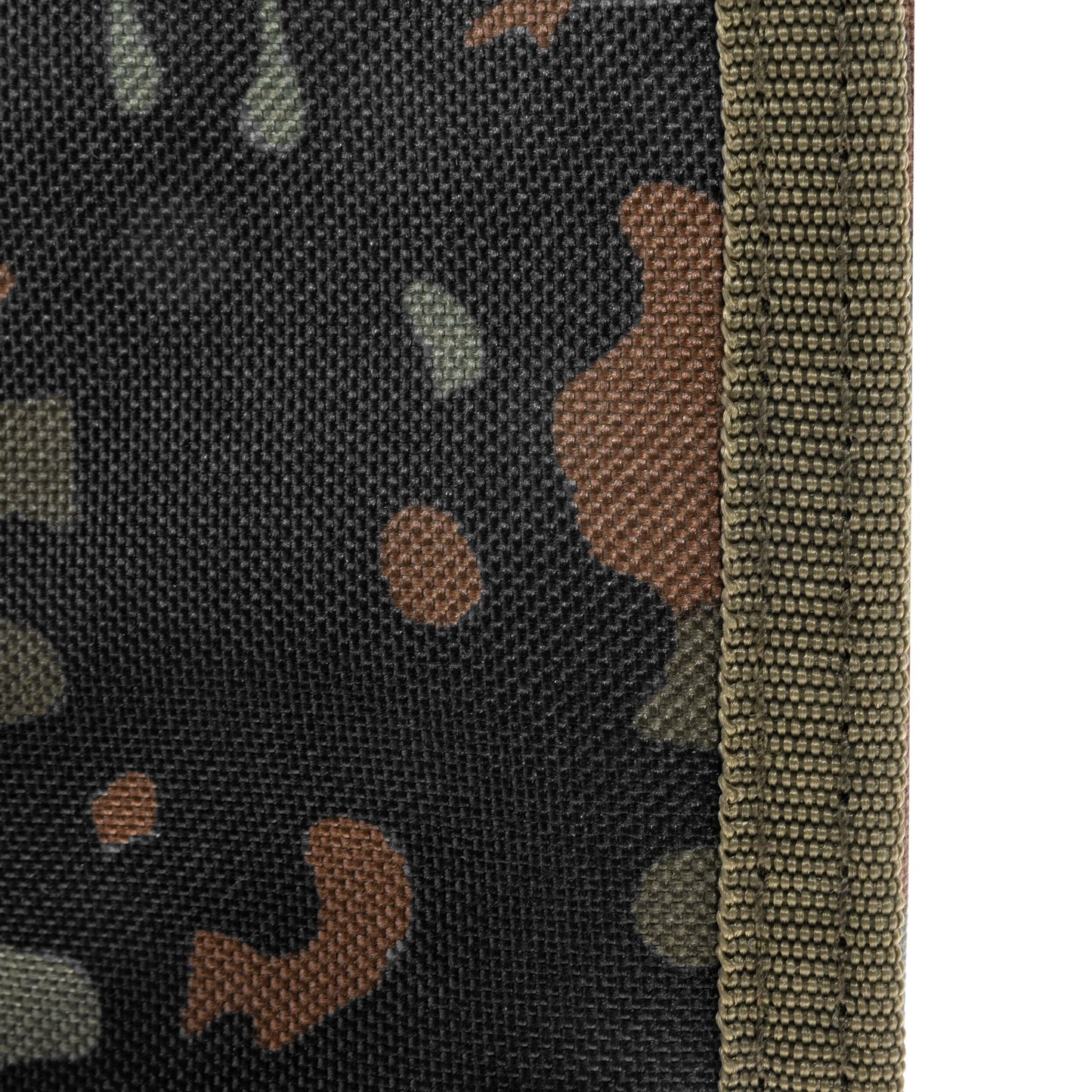Portfel Mil-Tec z łańcuszkiem - Flecktarn