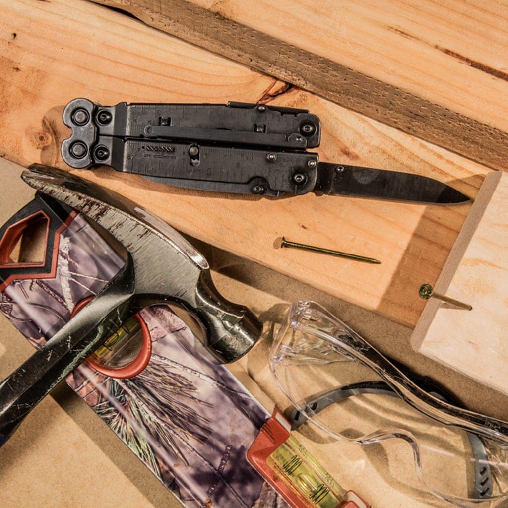 Multitool SOG PowerAssist - Black