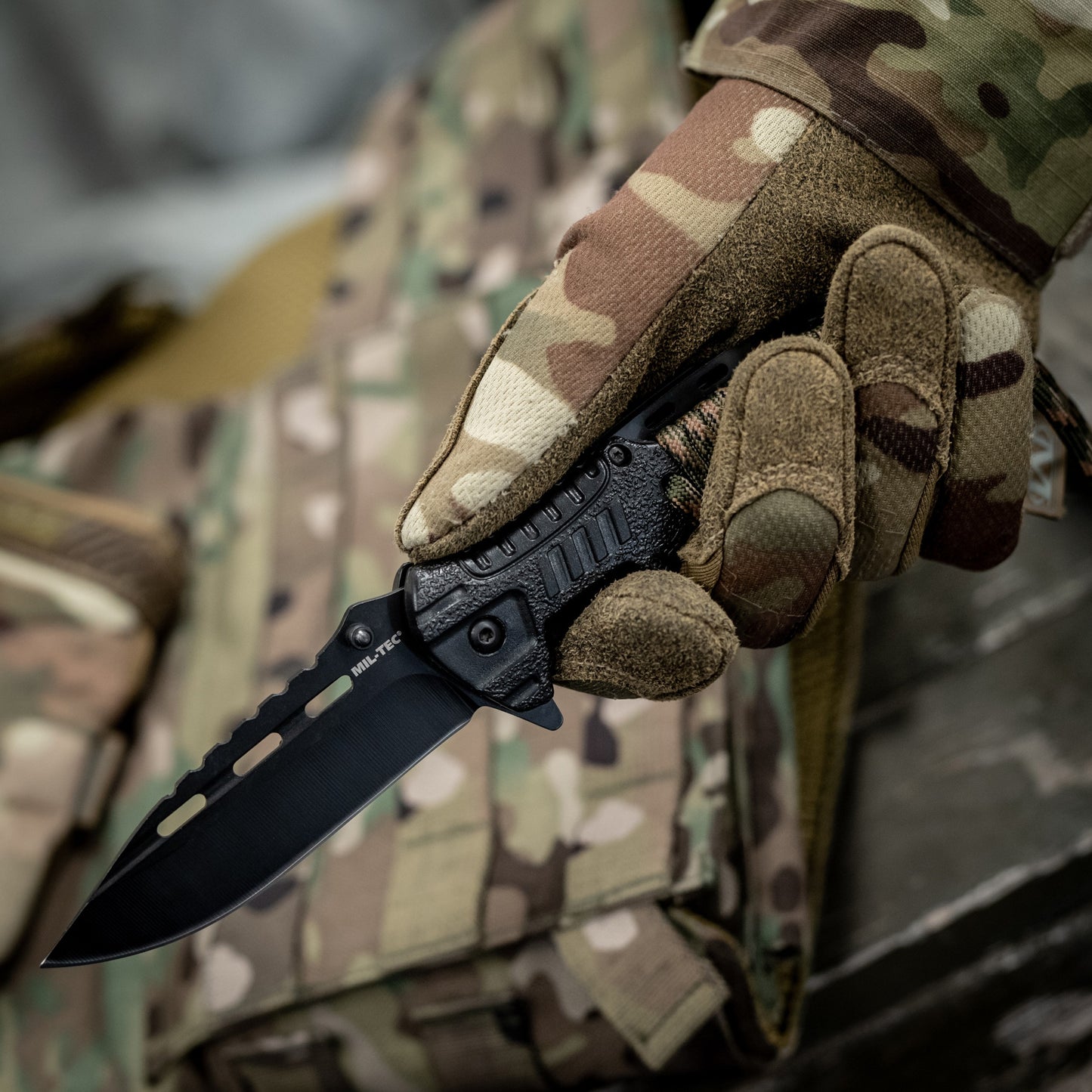Nóż składany Mil-Tec Paracord z krzesiwem - Camo