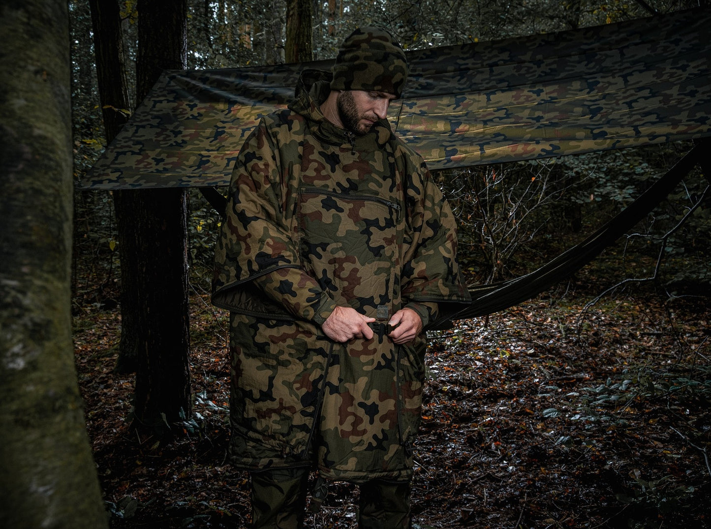 Ponczo Helikon Swagman Roll Climashield Apex z funkcją śpiwora - wz.93 Pantera PL Woodland