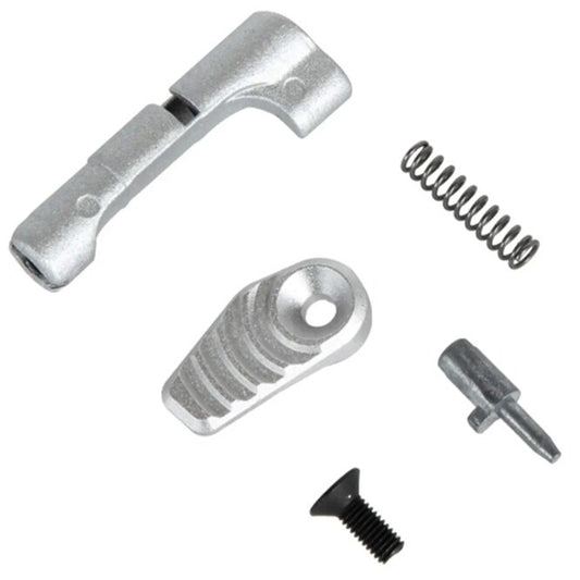 Powiększony zwalniacz magazynka Master Mods do replik Hi-Capa - Silver