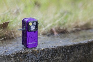 Latarka akumulatorowa Olight Oclip Pro Purple - 500 lumenów