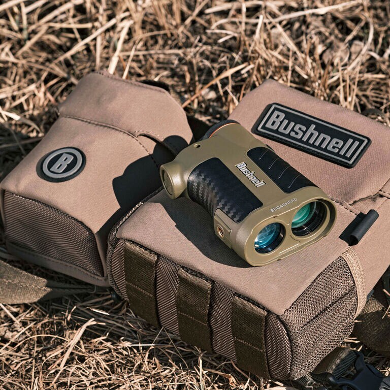 Pokrowiec na dalmierz laserowy Bushnell Vault - Coyote