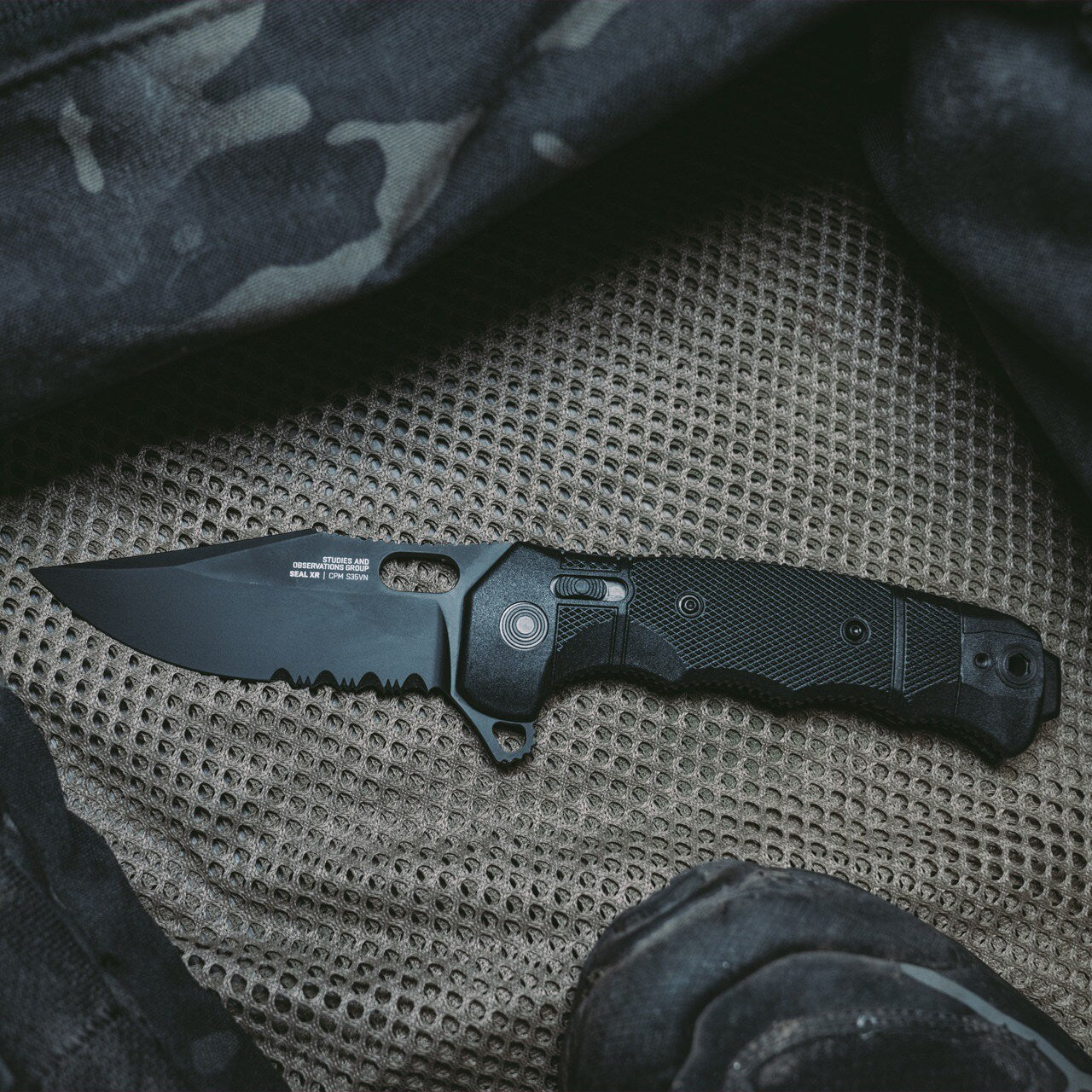 Nóż składany SOG Seal XR Partially Serrated - Black