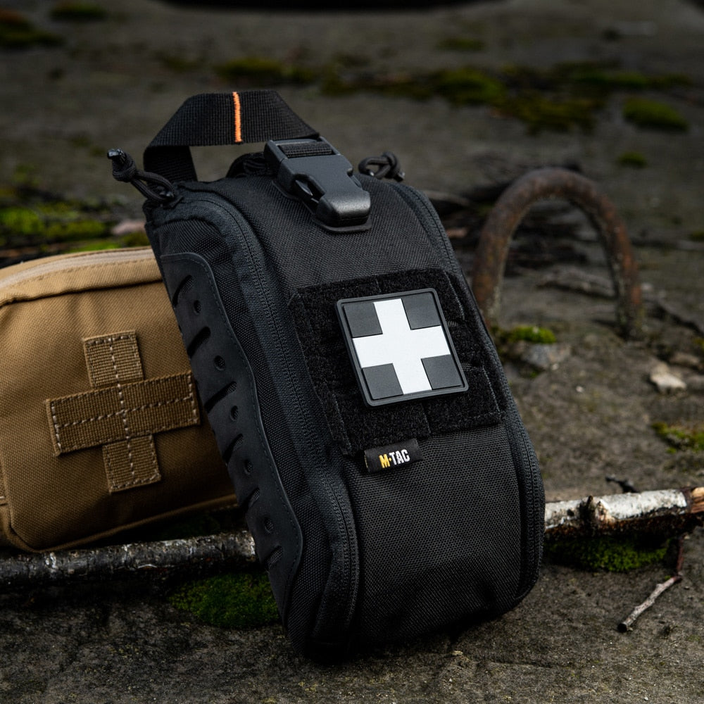 Naszywka medyczna M-Tac Medic Cross Square PVC - Black/Grey