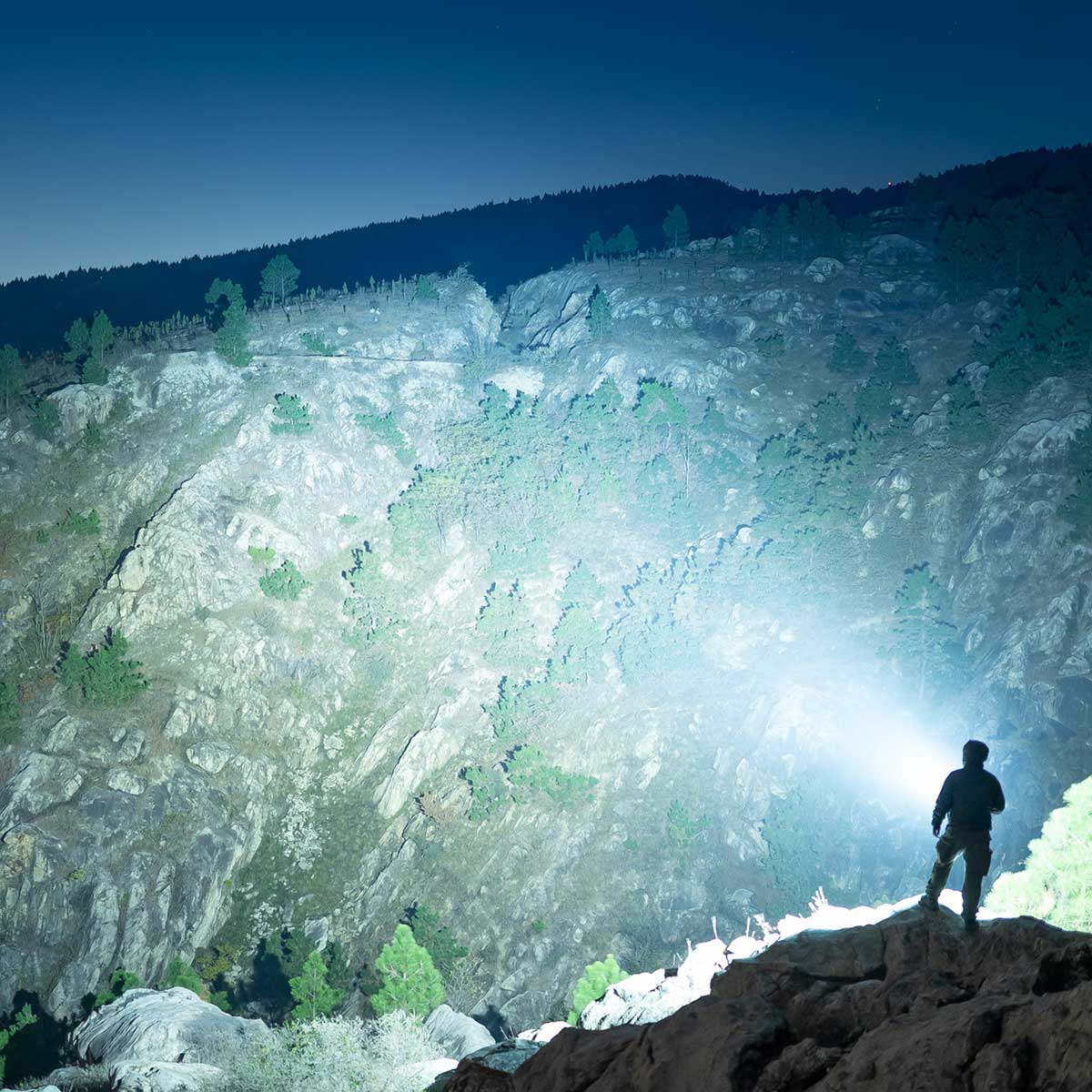 Latarka akumulatorowa Olight Marauder Mini Blue - 7000 lumenów, zasięg 600 m