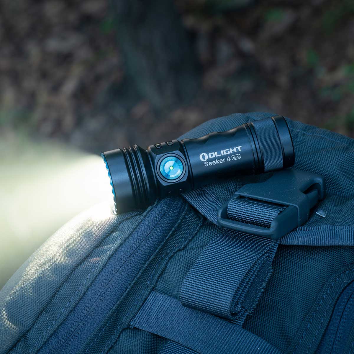 Latarka taktyczna Olight Seeker 4 Mini Cool White Black - 1200 lumenów