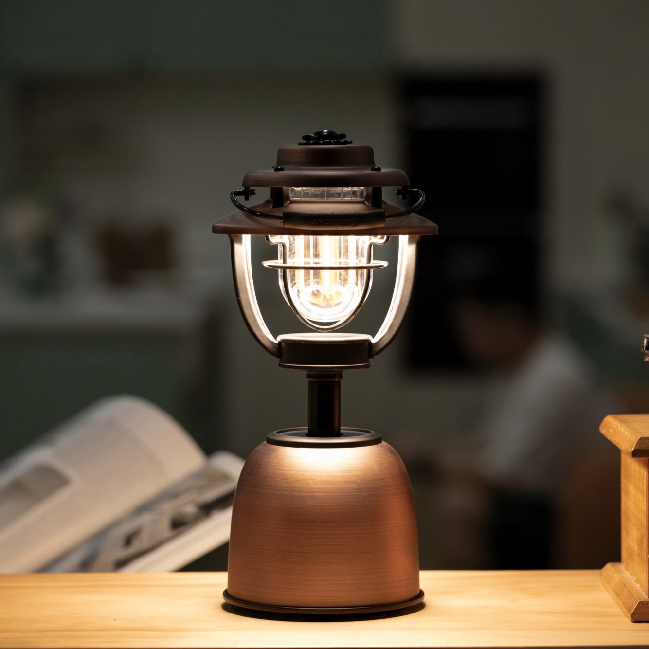 Lampa kempingowa Olight Olantern Stretch Vintage Copper - 500 lumenów