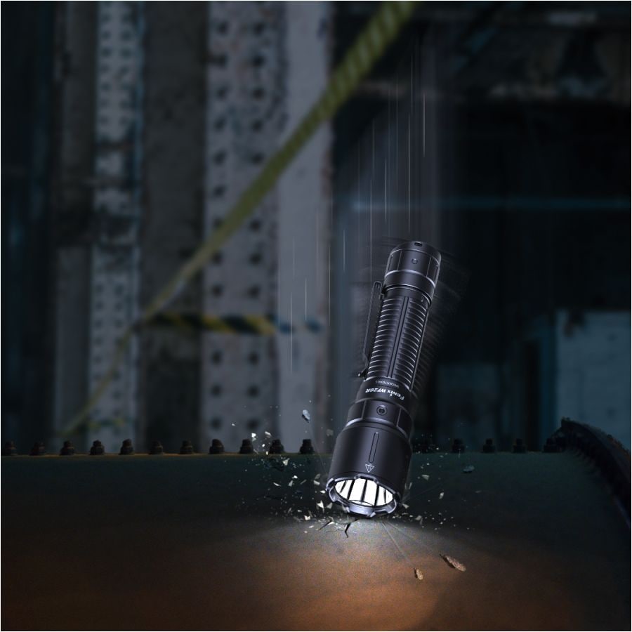 Latarka Fenix WF26R - 3000 lumenów