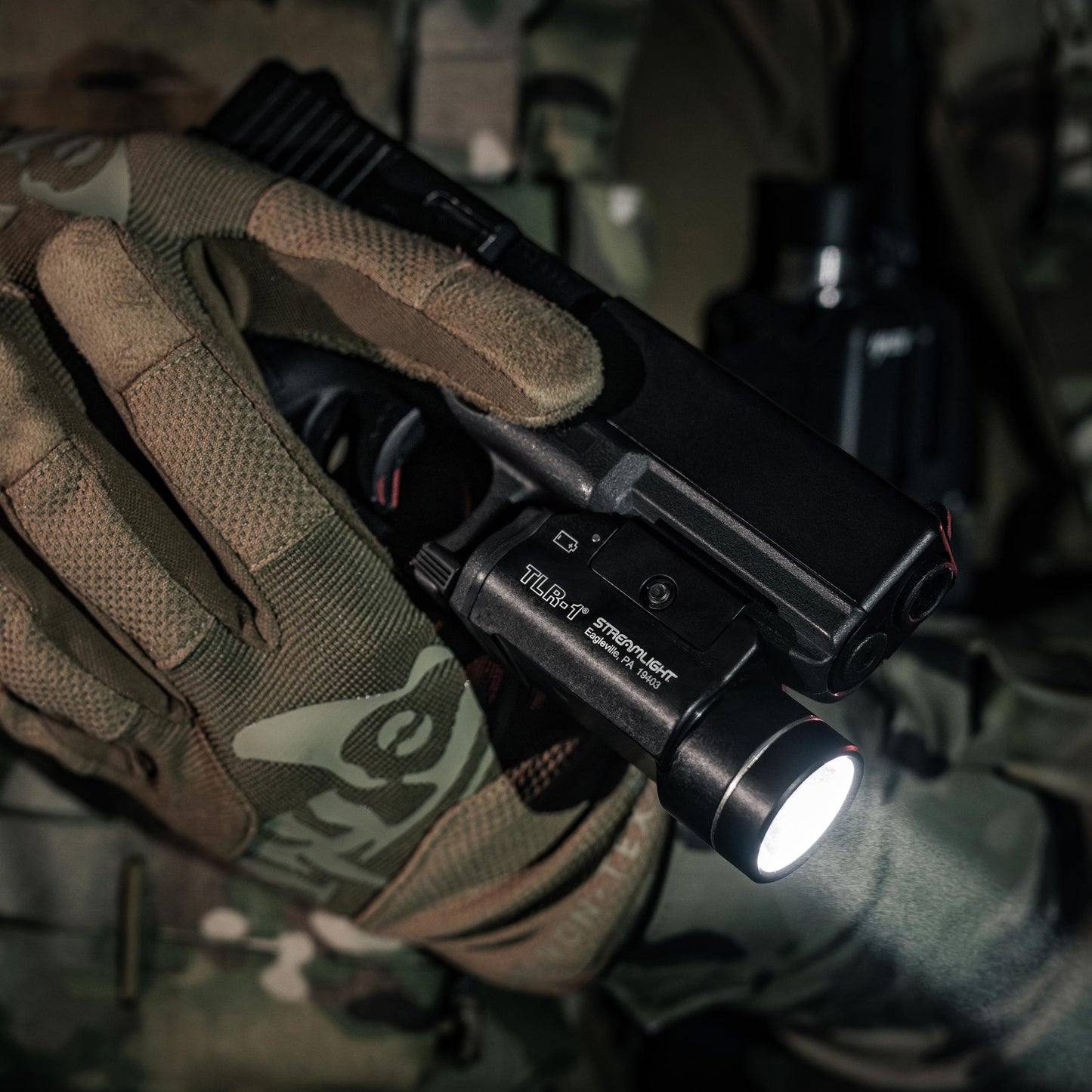 Latarka na broń Streamlight TLR-1 Black - 300 lumenów