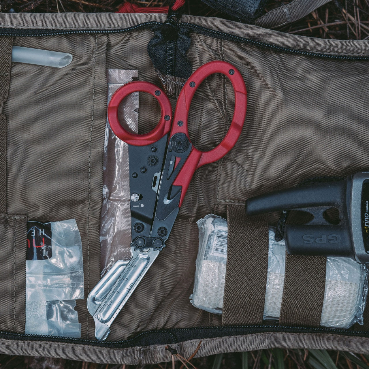 Multitool SOG ParaShears z kaburą - Red