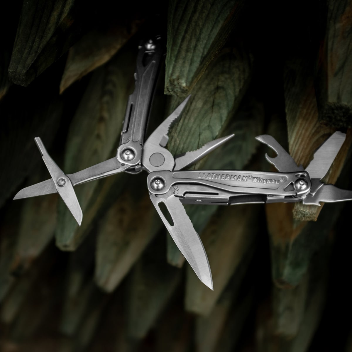 Multitool Leatherman Wingman z kaburą