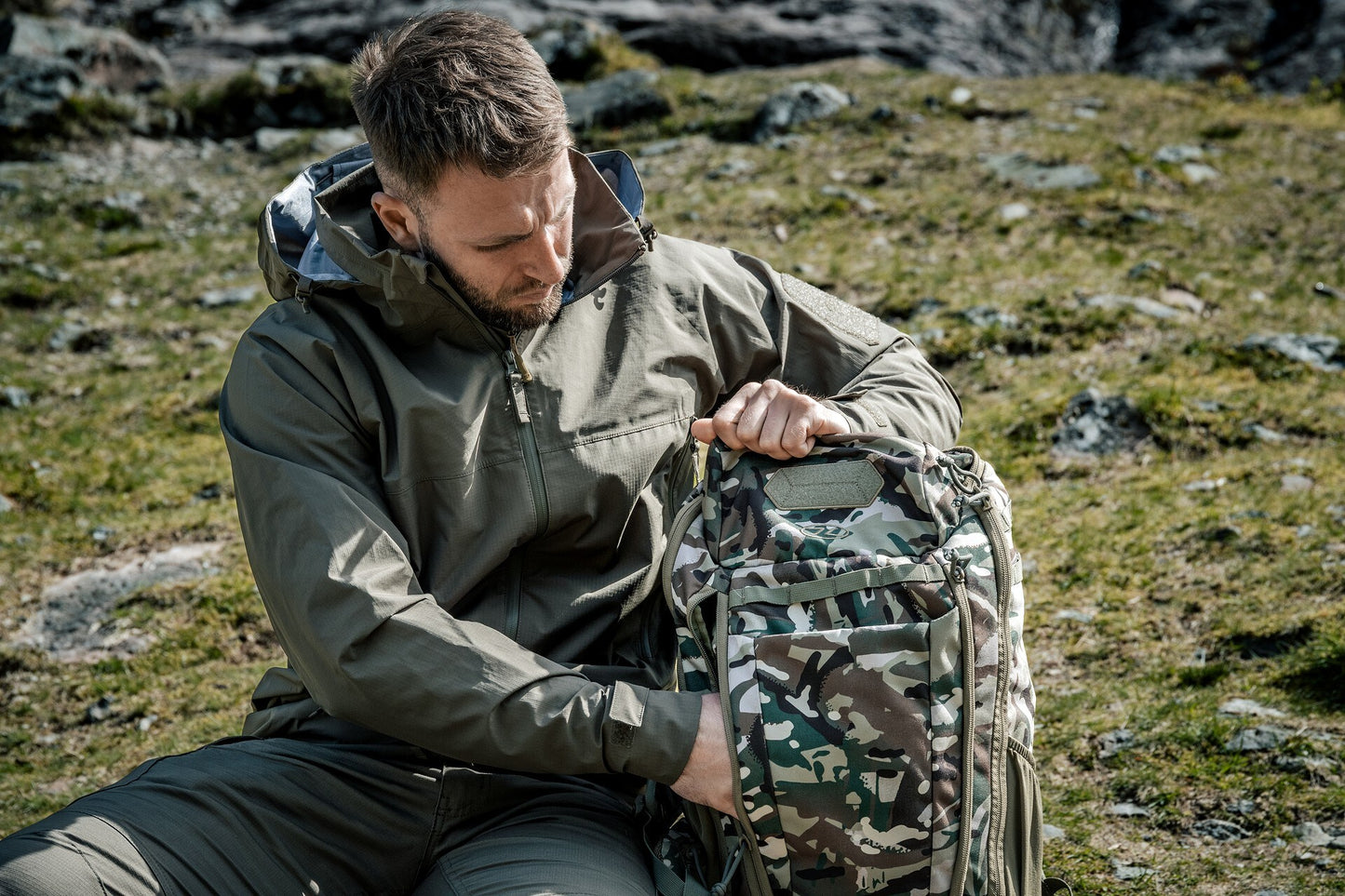 Plecak Highlander Forces Eagle 2 30 l - Arid MC Camo
