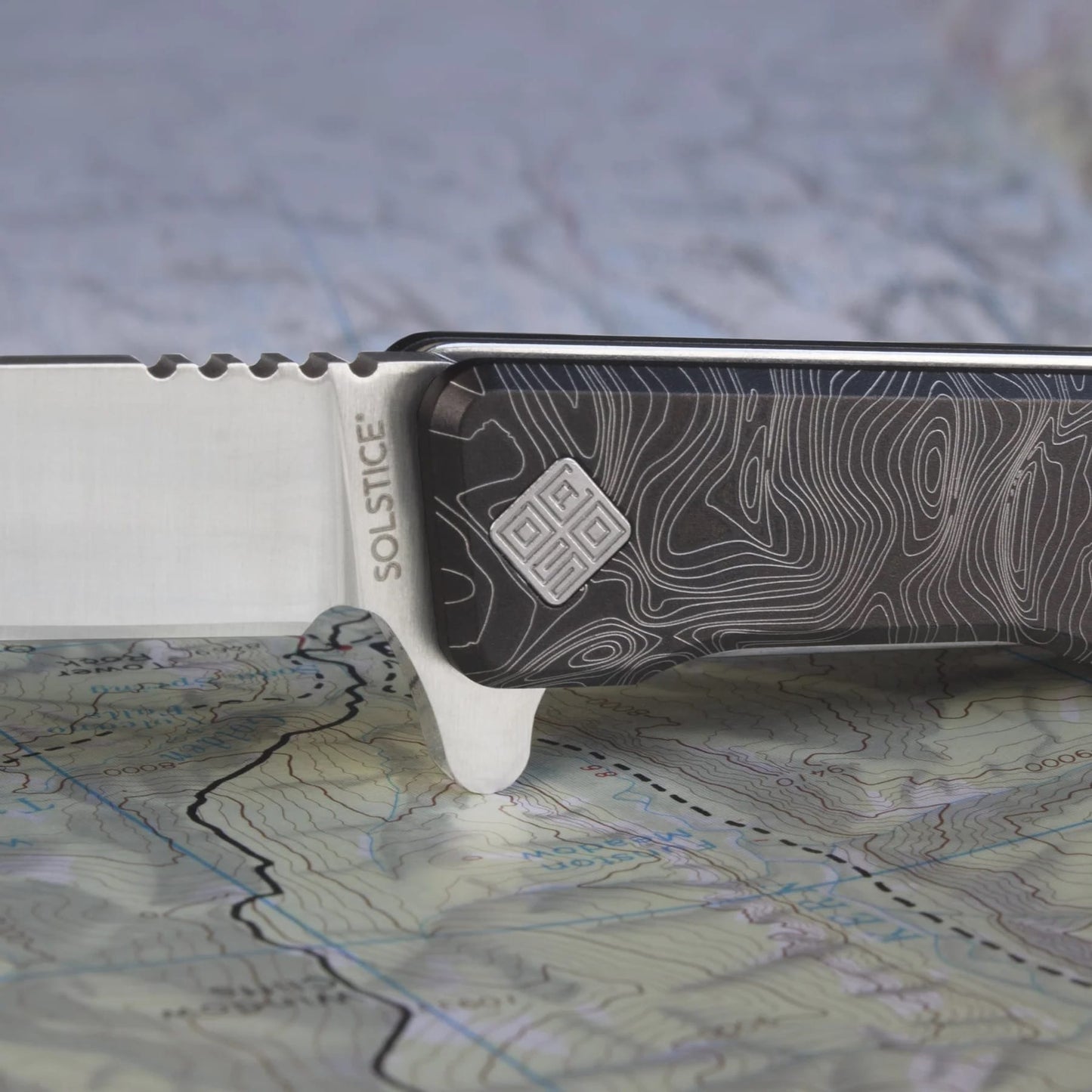 Nóż składany Ocaso Solstice Engraved Titanium - Satin/Topo