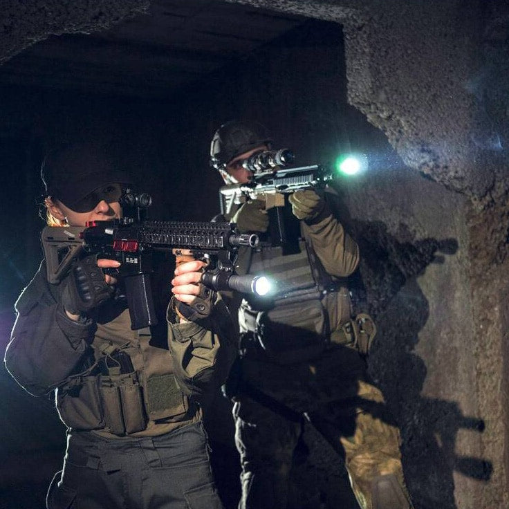 Latarka Armytek Dobermann Pro Magnet USB - 1500 lumenów