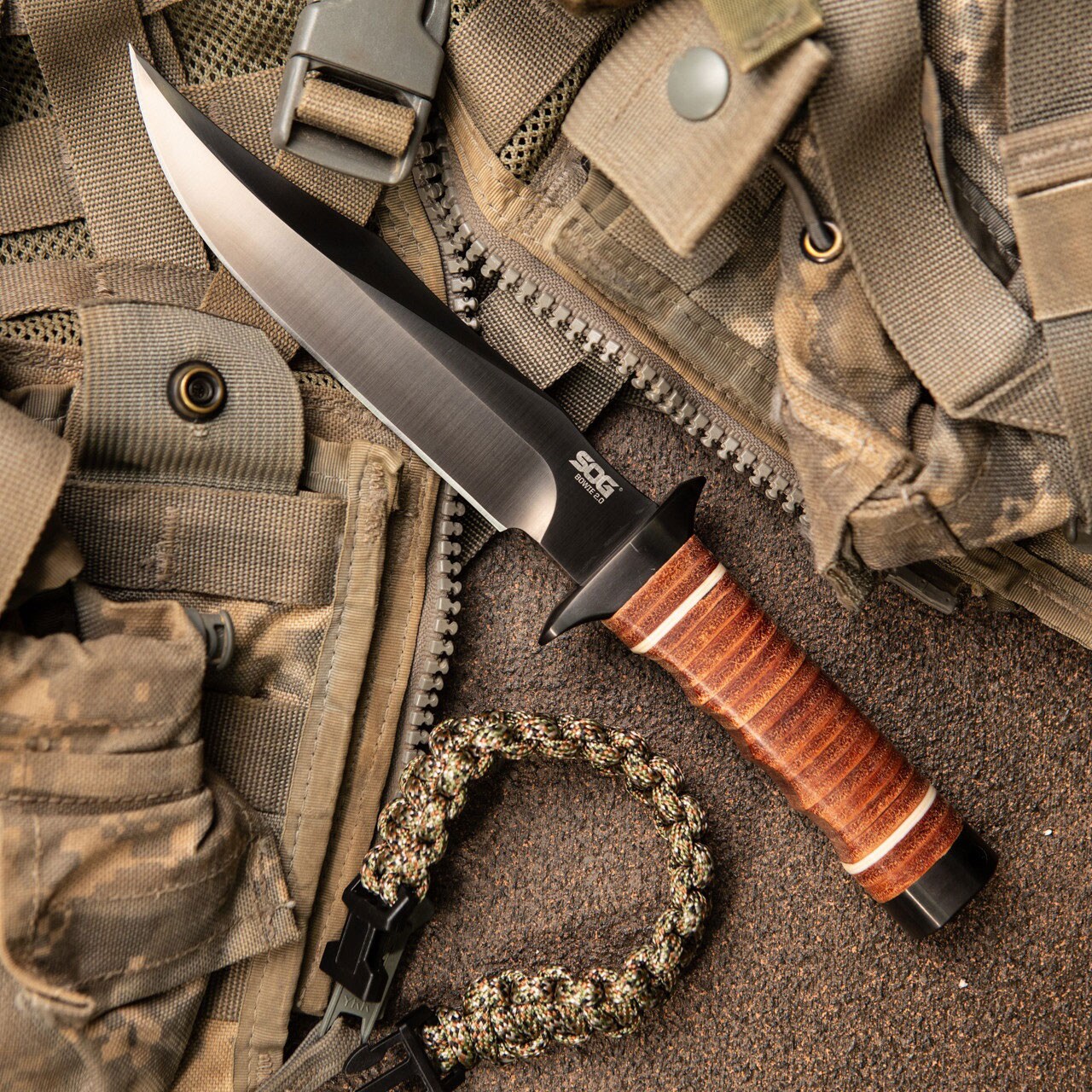 Nóż wojskowy SOG Super Bowie - Brown